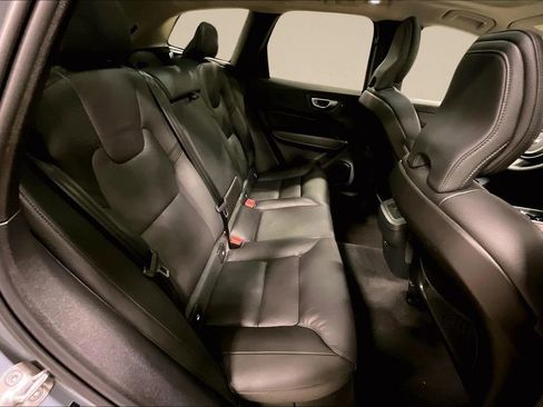 Certified 2023 Volvo XC60 B5 Plus w/ Climate Package AWD/4WD image 24