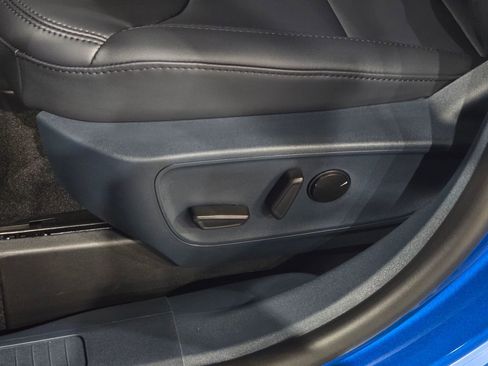 New 2025 Ford Maverick Lariat w/ Black Appearance Package image 21