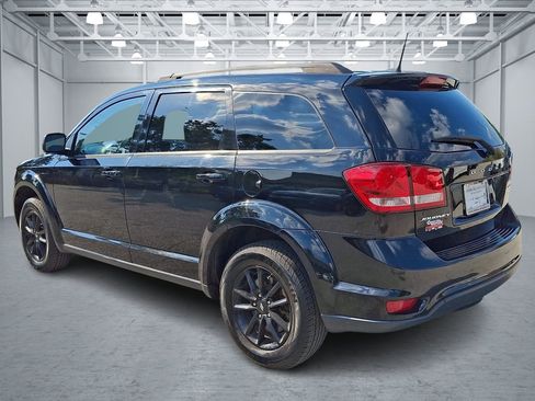 Used 2019 Dodge Journey SE w/ Premium Group FWD image 3
