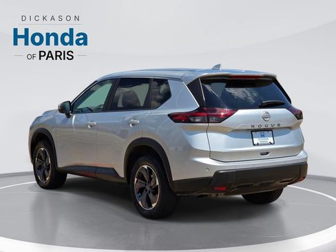 Used 2025 Nissan Rogue SV FWD image 8