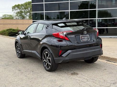 Used 2021 Toyota C-HR XLE FWD image 5