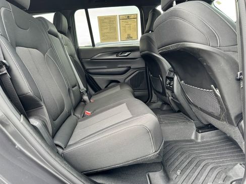 Used 2024 Jeep Grand Cherokee Laredo X w/ Luxury Tech Group I image 14