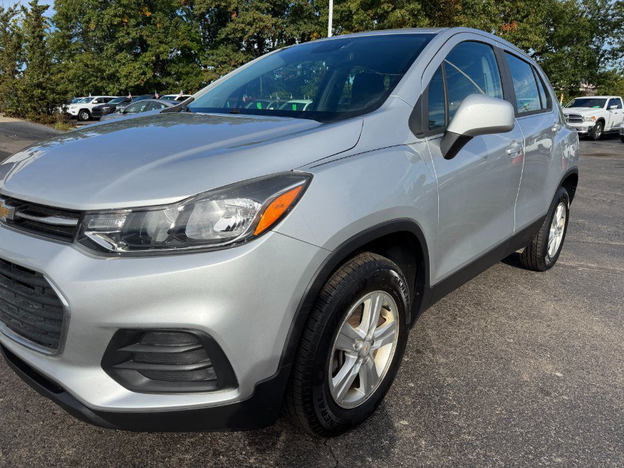 Used 2017 Chevrolet Trax LS AWD/4WD image 9