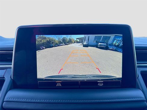 Used 2023 GMC Yukon SLE image 14