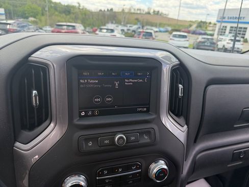 Used 2022 GMC Sierra 2500 Pro w/ Convenience Package AWD/4WD image 19