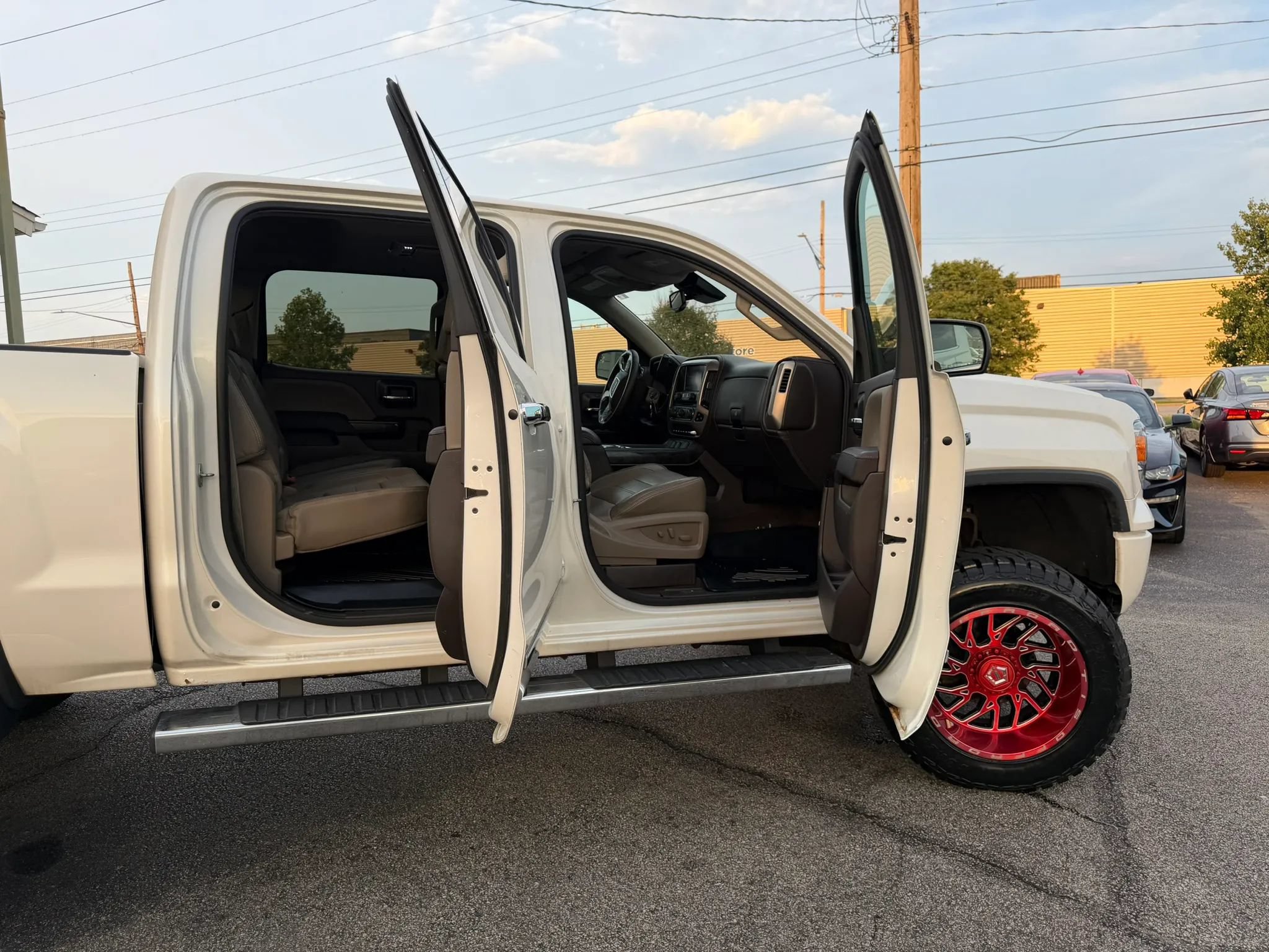 Used 2015 GMC Sierra 1500 Denali AWD/4WD image 26