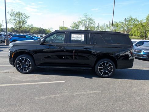 New 2026 Chevrolet Suburban RST w/ Comfort Package AWD/4WD image 6