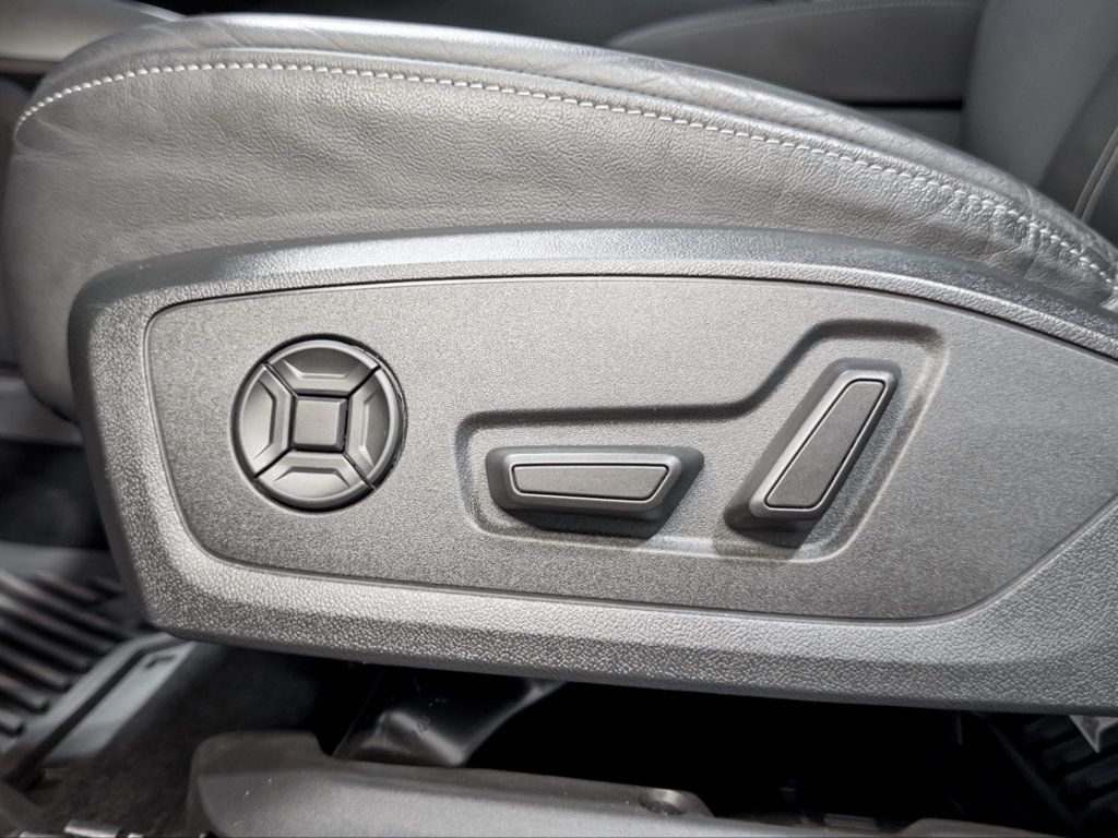 Used 2023 Audi Q4 e-tron Premium Plus w/ Premium Plus RWD image 7