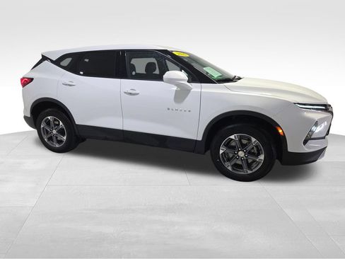 Used 2025 Chevrolet Blazer LT AWD/4WD image 29