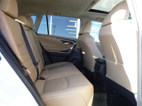 Used 2025 Toyota RAV4 XLE Premium image 7