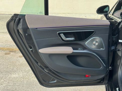Used 2023 Mercedes-Benz EQS 450+ Sedan image 49