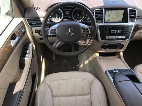 Used 2014 Mercedes-Benz GL 450 4MATIC image 13