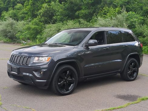 Used 2015 Jeep Grand Cherokee Altitude AWD/4WD image 8