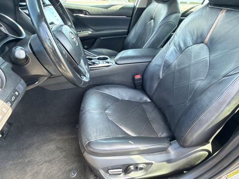 Used 2018 Toyota Camry XLE w/ Driver Assist Package image 24