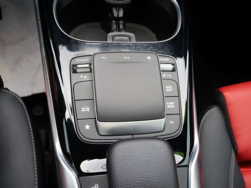 Used 2022 Mercedes-Benz CLA 35 AMG 4MATIC image 24