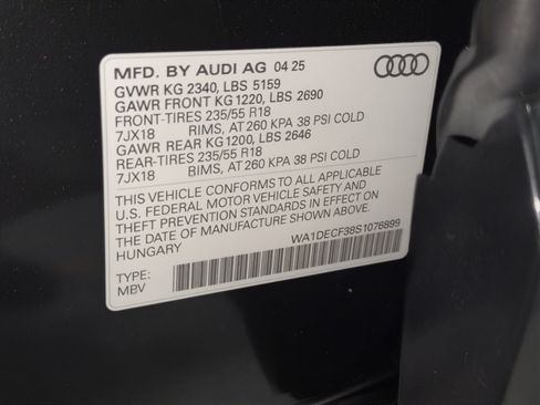 Certified 2025 Audi Q3 2.0T Premium w/ Convenience Package image 27