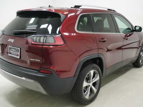 Used 2019 Jeep Cherokee Limited FWD image 4