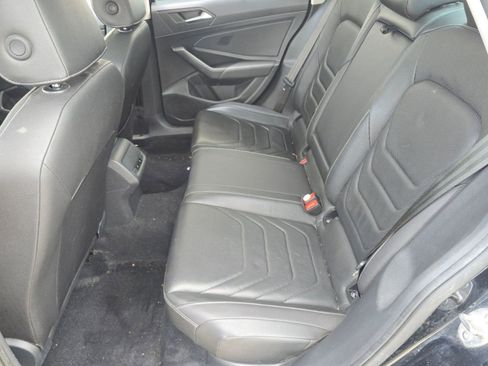 Used 2021 Volkswagen Jetta SEL Premium image 10