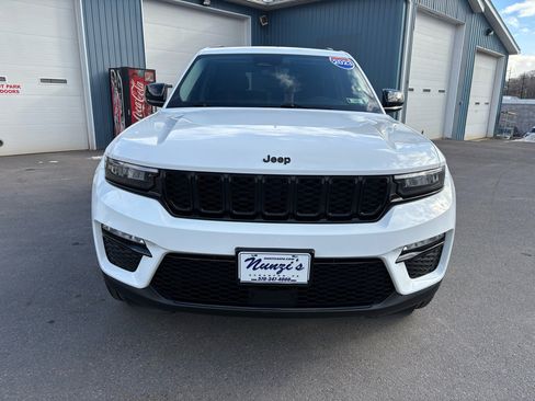 Used 2023 Jeep Grand Cherokee Limited w/ Black Appearance Package image 8