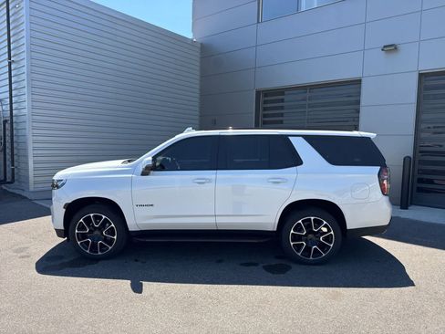 Used 2024 Chevrolet Tahoe RST w/ Luxury Package AWD/4WD image 2