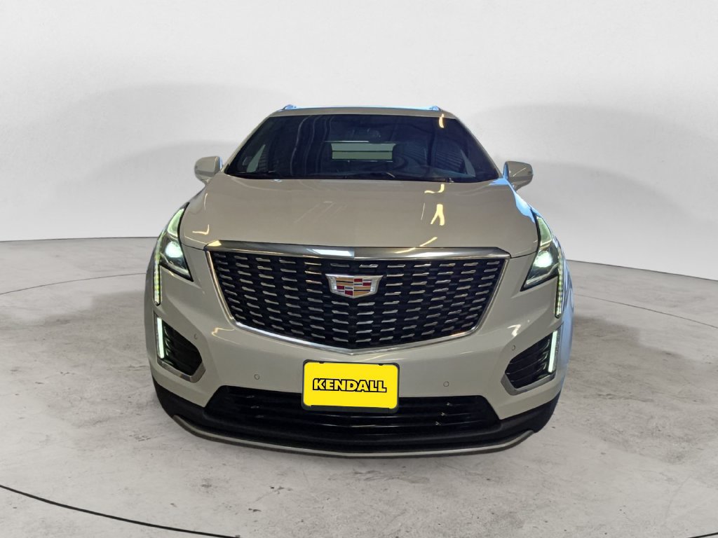 Certified 2025 Cadillac XT5 Premium Luxury AWD/4WD image 3