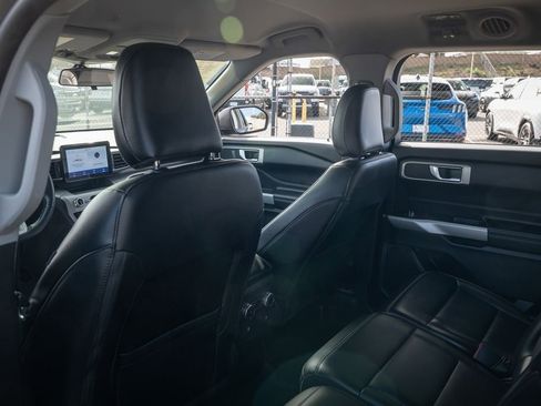 Used 2022 Ford Explorer XLT w/ Equipment Group 202A image 45