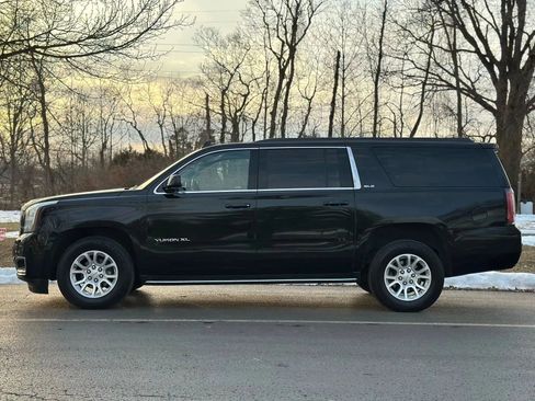 Used 2019 GMC Yukon XL SLE image 8