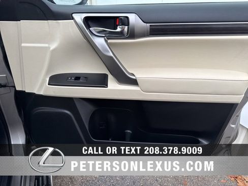 Used 2023 Lexus GX 460 Premium image 11