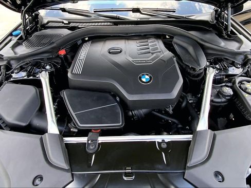 Used 2023 BMW 530i w/ Convenience Package RWD image 30