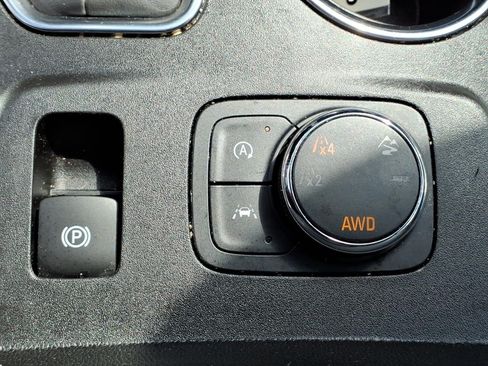 Used 2023 Chevrolet Traverse LT w/ LPO, Floor Liner Package AWD/4WD image 19