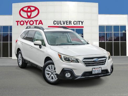 Used 2018 Subaru Outback 2.5i Premium image 1