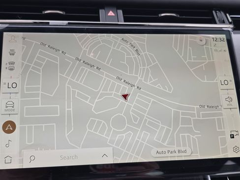 New 2026 Land Rover Range Rover Velar Dynamic SE AWD/4WD image 22