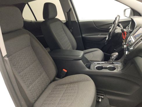 Used 2022 Chevrolet Equinox LT w/ Driver Convenience Package image 21