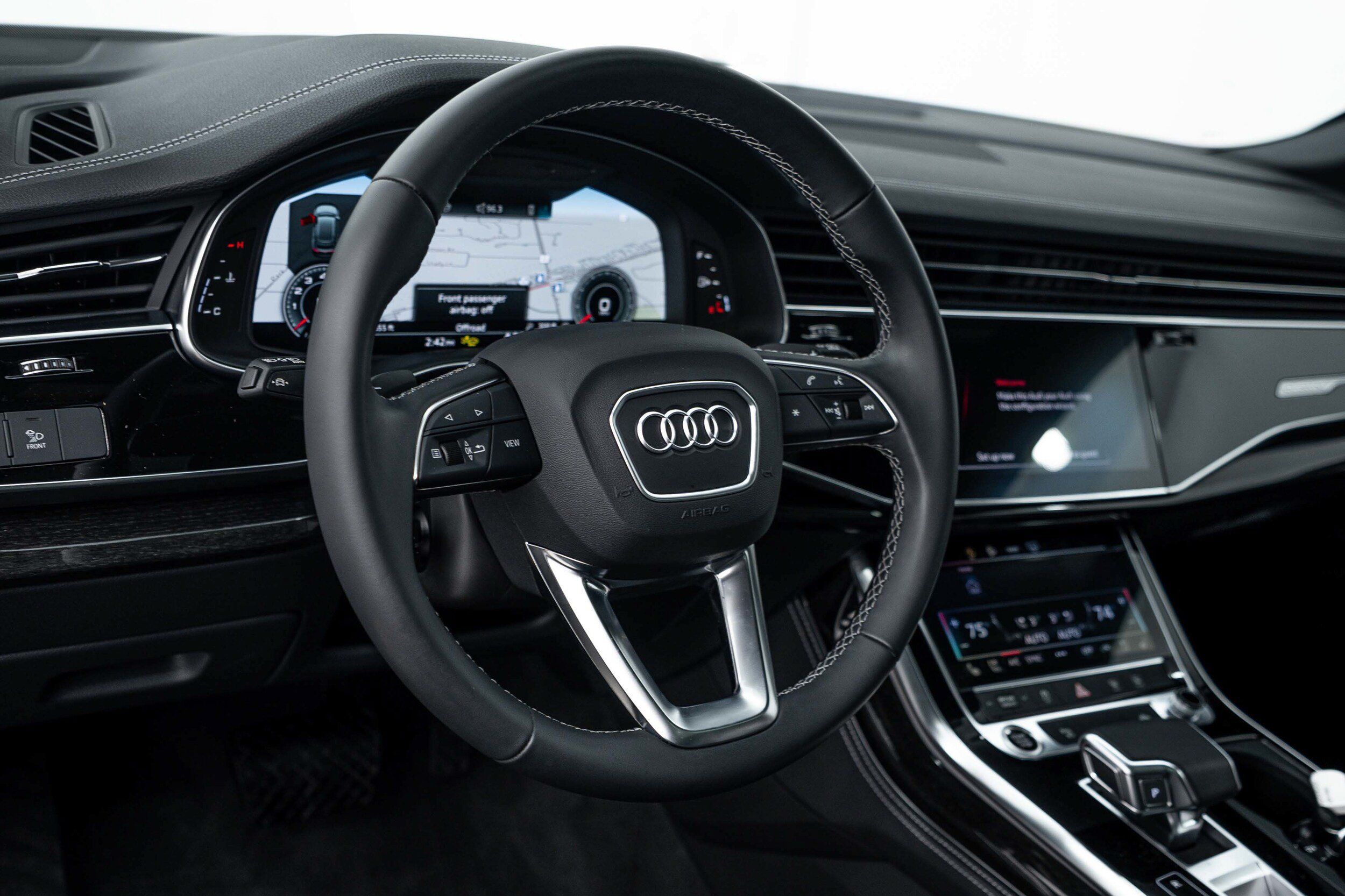 Certified 2025 Audi Q8 Premium Plus w/ Premium Plus Package AWD/4WD image 10