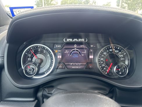 Used 2022 RAM 1500 Laramie w/ Sport Appearance Package AWD/4WD image 18
