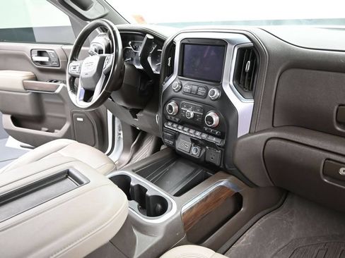 Used 2021 GMC Sierra 1500 SLT AWD/4WD image 33