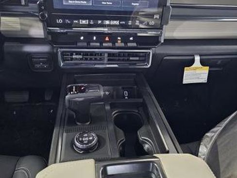 New 2026 GMC Hummer EV 2X image 36