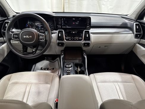Used 2023 Kia Sorento EX AWD/4WD image 22
