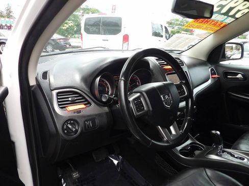 Used 2017 Dodge Journey Crossroad FWD image 7