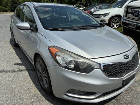 Used 2015 Kia Forte EX w/ Premium Package FWD image 3
