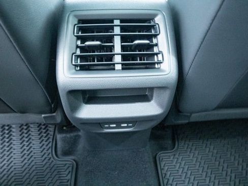 New 2026 Volkswagen Tiguan SE R-Line image 34