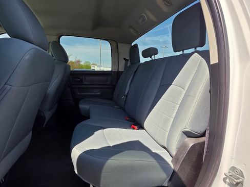 Used 2018 RAM 2500 Tradesman w/ Chrome Appearance Group image 30