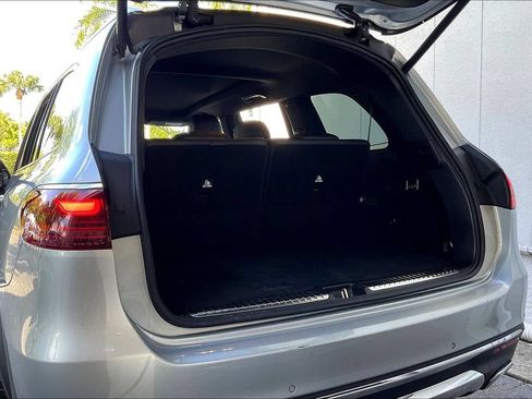 Used 2025 Mercedes-Benz GLS 450 4MATIC image 20