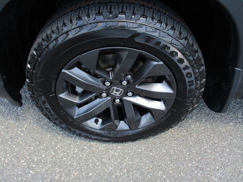 Certified 2023 Honda Ridgeline Sport image 9