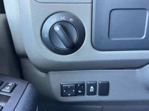 Used 2021 Nissan NV 1500 SV image 23