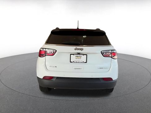 Used 2025 Jeep Compass Limited AWD/4WD image 12