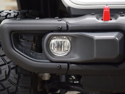 Used 2024 Jeep Wrangler Unlimited Rubicon w/ Capability Package image 12