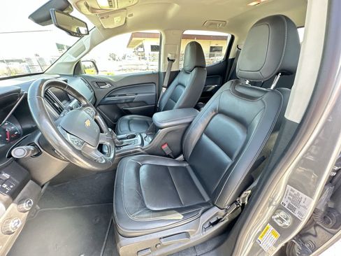 Used 2021 Chevrolet Colorado Z71 AWD/4WD image 17
