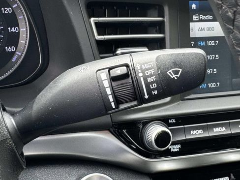 Used 2020 Hyundai Elantra Limited w/ Cargo Package (C1) FWD image 23