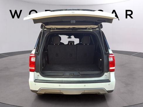 Used 2020 Ford Expedition Max XLT RWD image 19